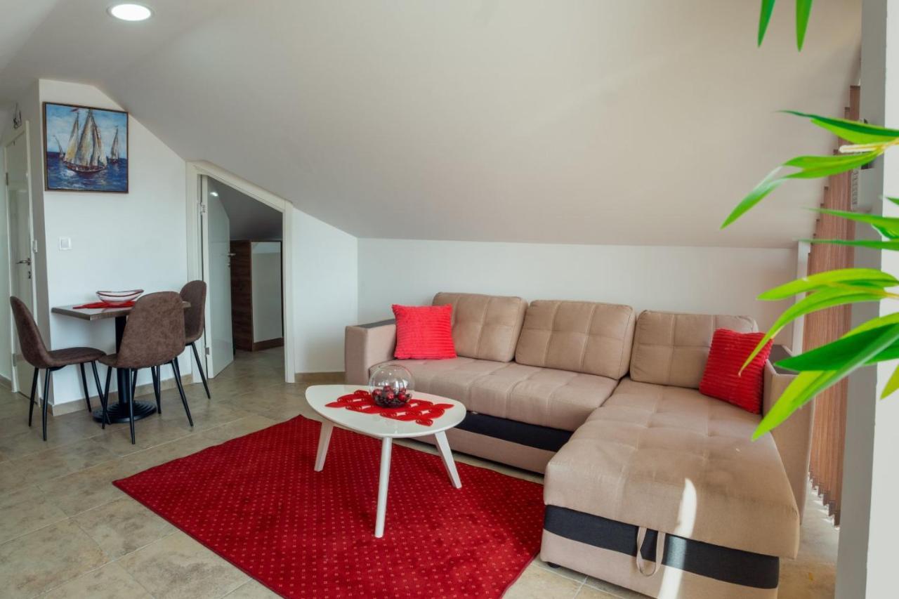 בודווה Apartment L Palace מראה חיצוני תמונה