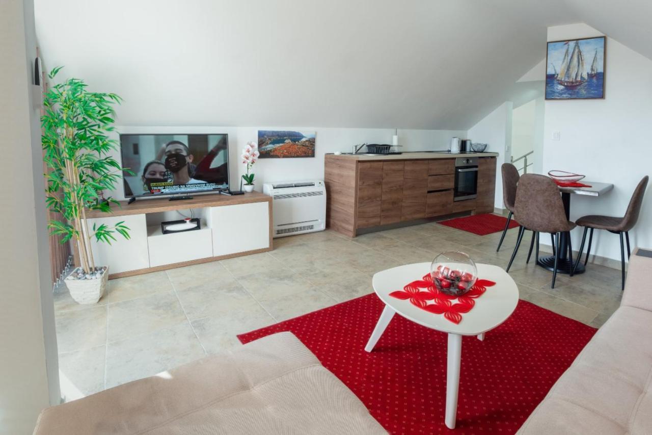בודווה Apartment L Palace מראה חיצוני תמונה