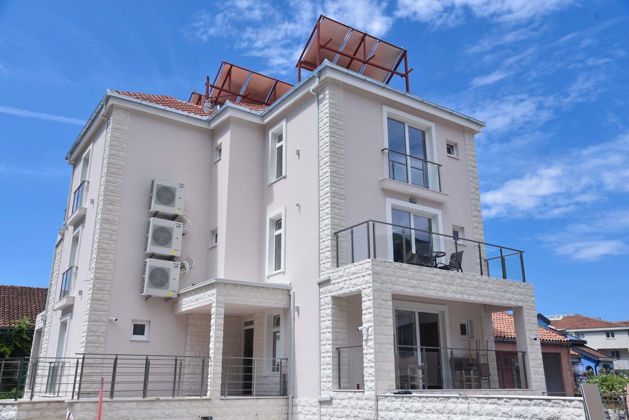 בודווה Apartment L Palace מראה חיצוני תמונה