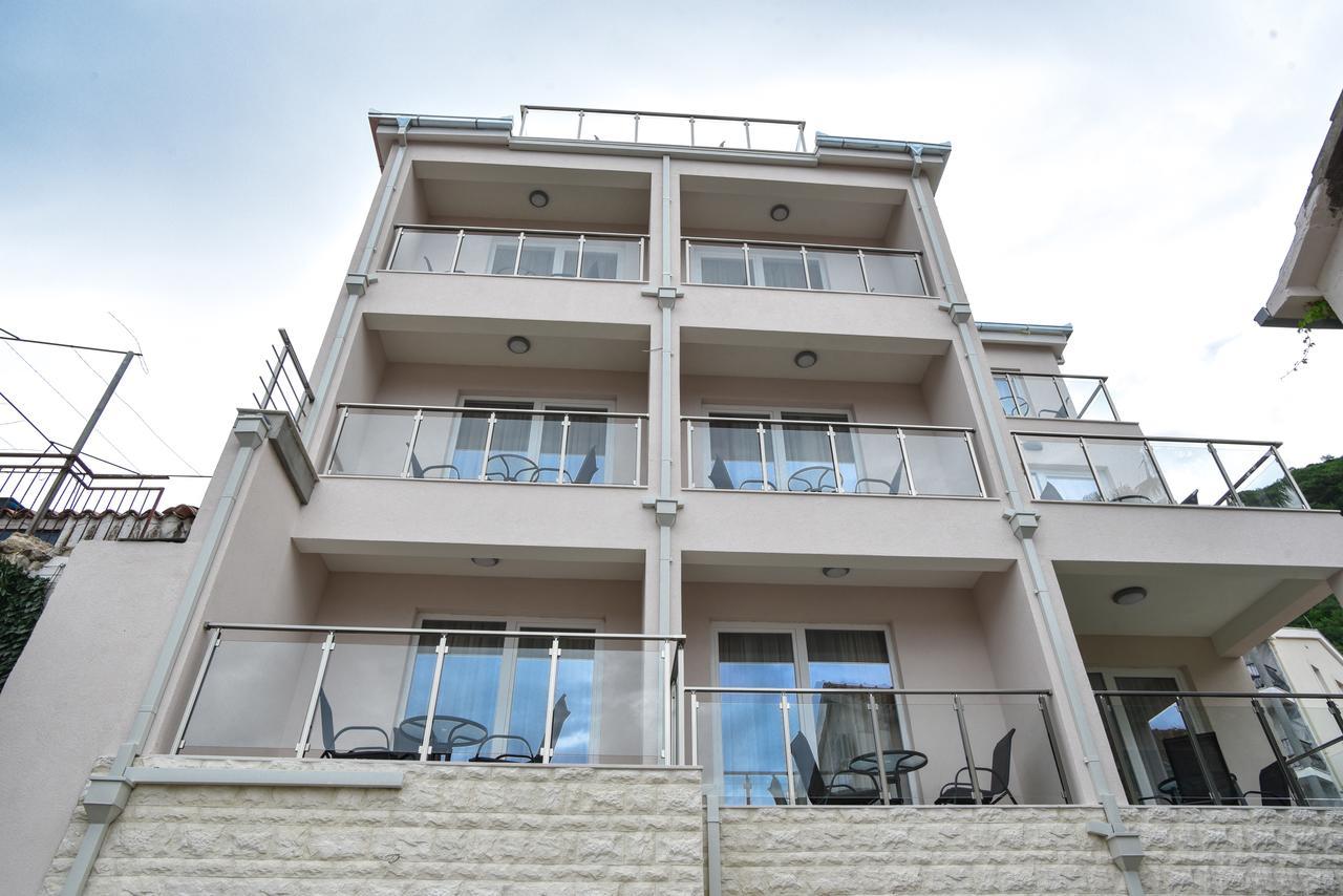 בודווה Apartment L Palace מראה חיצוני תמונה