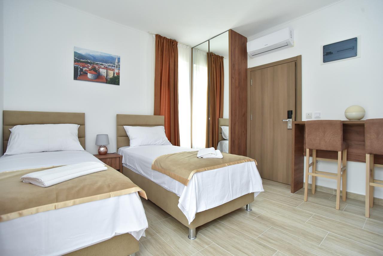 בודווה Apartment L Palace מראה חיצוני תמונה