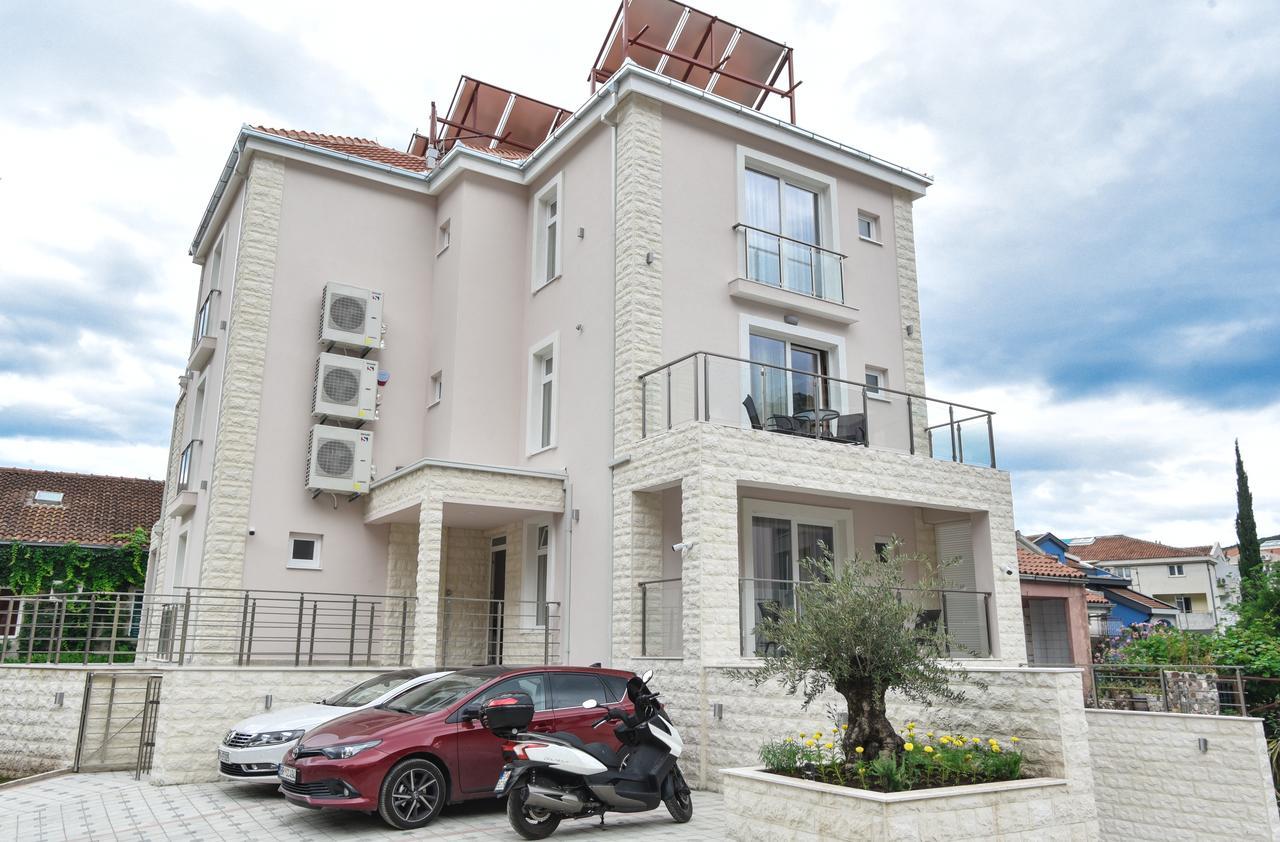 בודווה Apartment L Palace מראה חיצוני תמונה