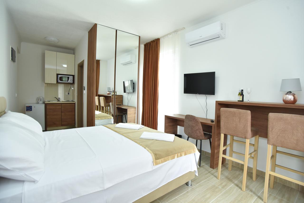 בודווה Apartment L Palace מראה חיצוני תמונה