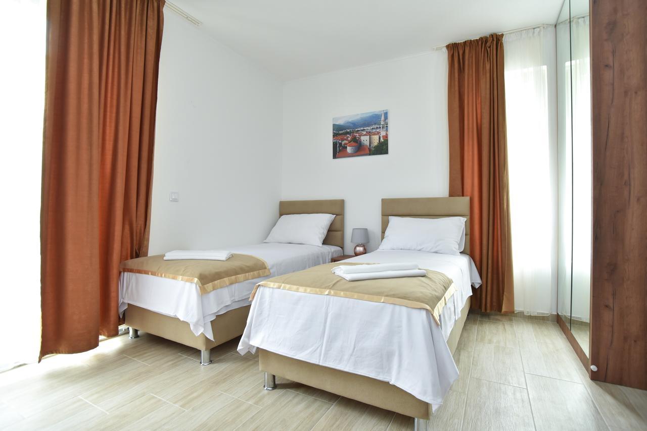 בודווה Apartment L Palace מראה חיצוני תמונה