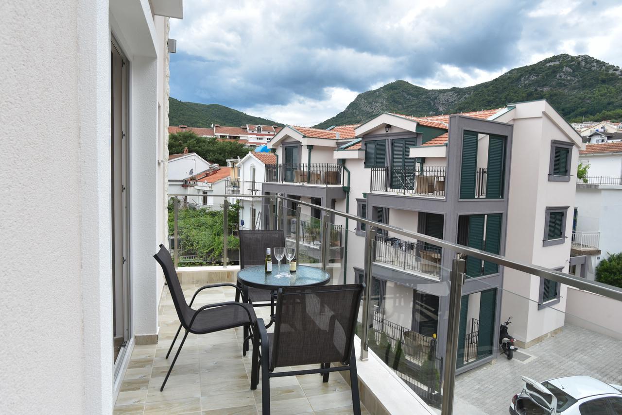 בודווה Apartment L Palace מראה חיצוני תמונה