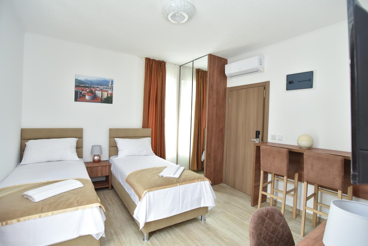 בודווה Apartment L Palace מראה חיצוני תמונה