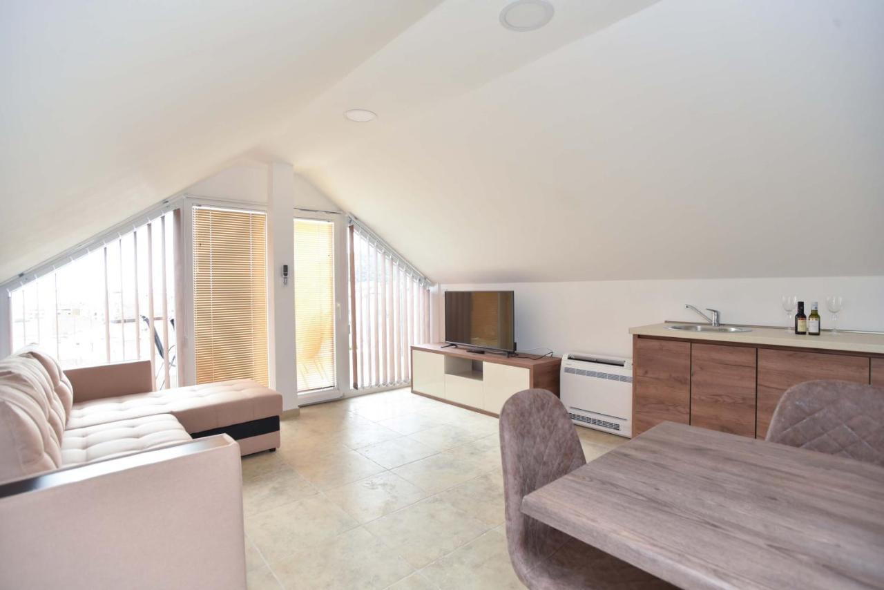 בודווה Apartment L Palace מראה חיצוני תמונה