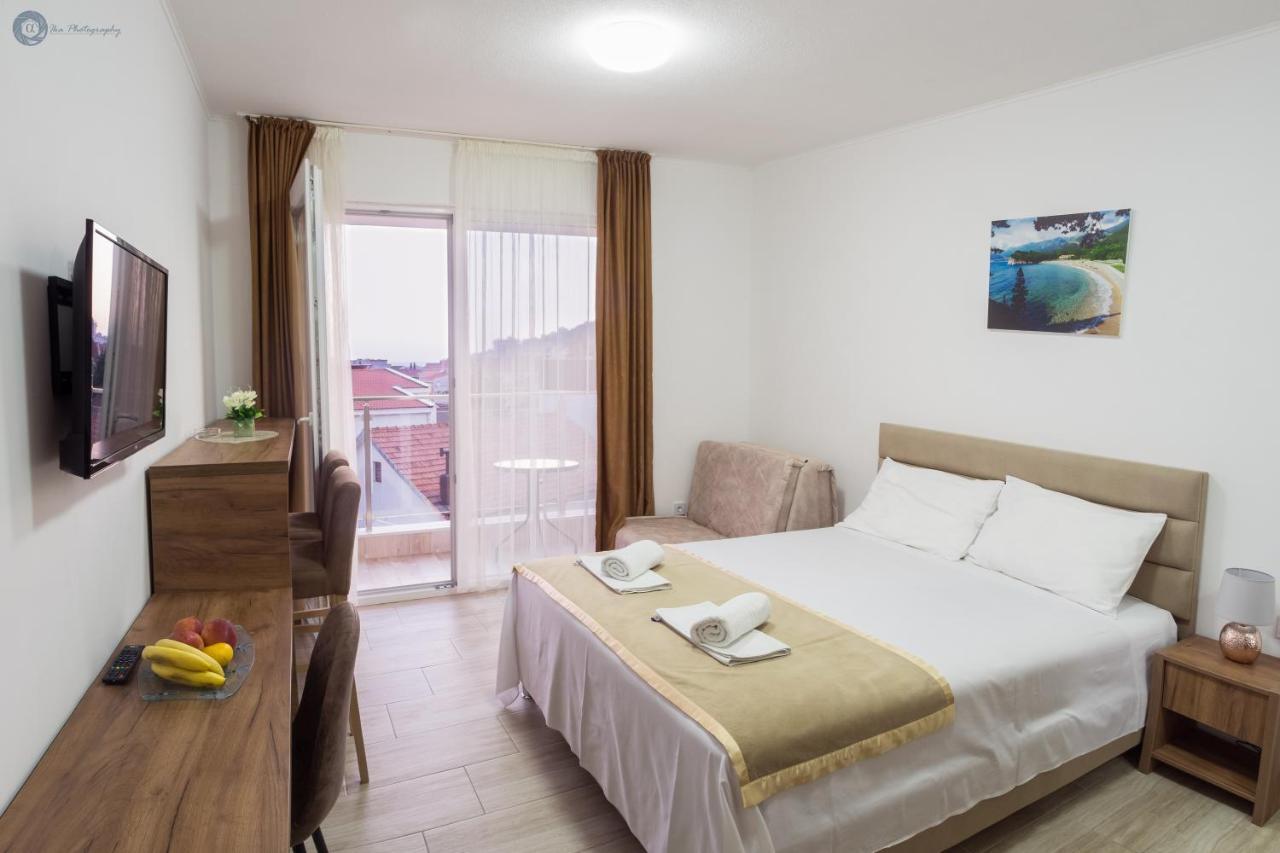 בודווה Apartment L Palace מראה חיצוני תמונה